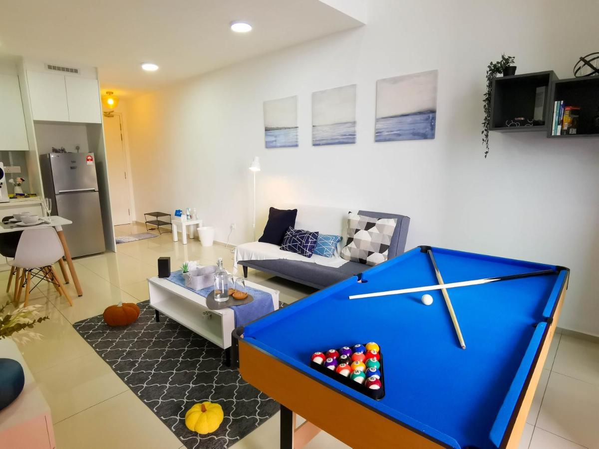 Ekocheras Loft 5 Pax, #snooker #abovemall #balcony #freecarpark Apartment Kuala Lumpur